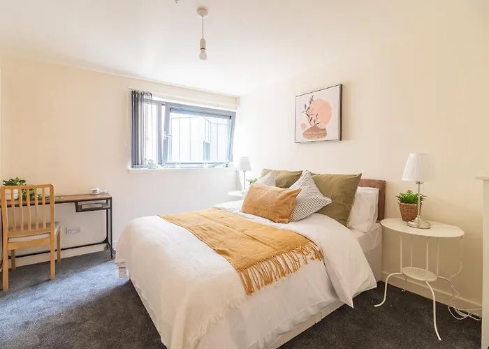 Charming Westend/City Centre Apartment
